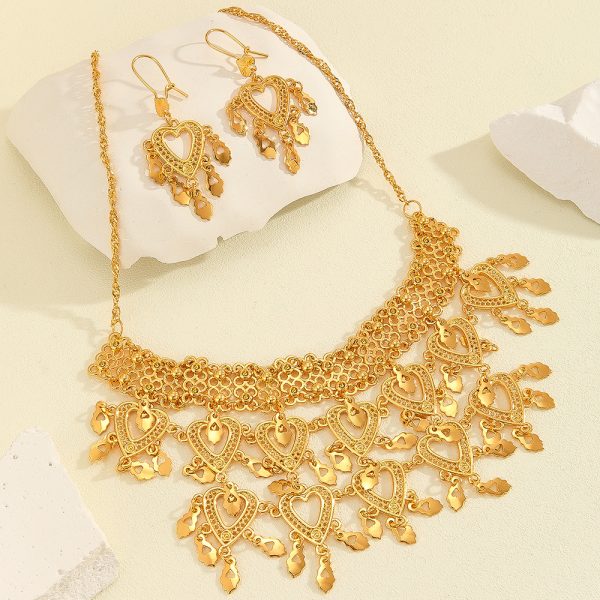 3pcs Heart Jewelry Set – Retro Necklace & Earrings for Women 11 889bd1d9 5274 4b76 b00a db30e25ea71a